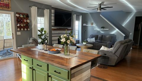 226 N Orchard Farms Ave