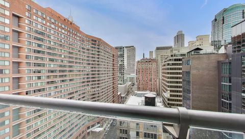 600 N Fairbanks Court