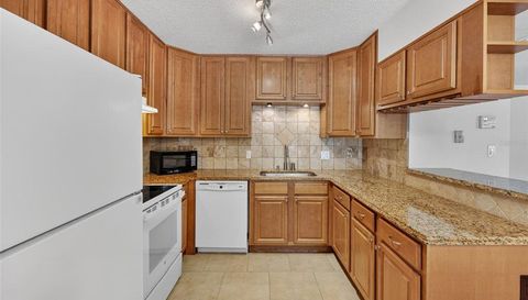 490 TAMARACK