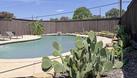 2760 N Hillbrier Cir