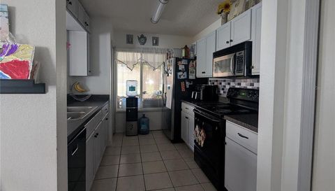 10740 KEYS GATE DRIVE