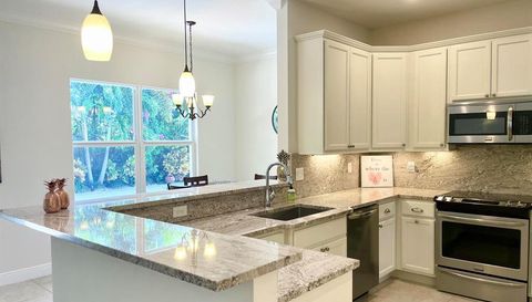 376 Forest Hill Boulevard