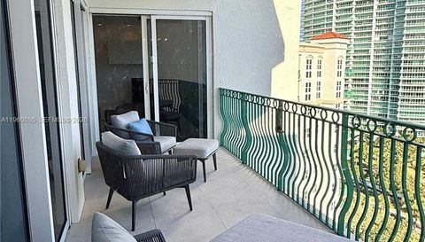 19900 W Country Club Dr