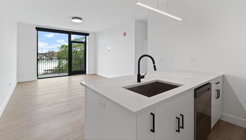 3140 N Clybourn Avenue