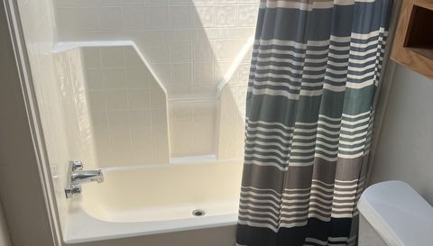 415 Crimson King Cir