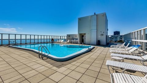 5733 N Sheridan Road