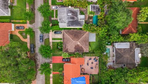 323 Velarde Ave