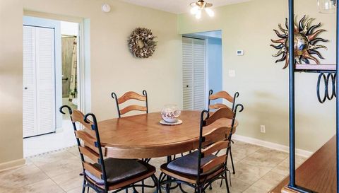 1255 E PEPPERTREE DRIVE