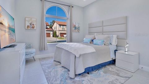 10481 ROYAL CYPRESS WAY