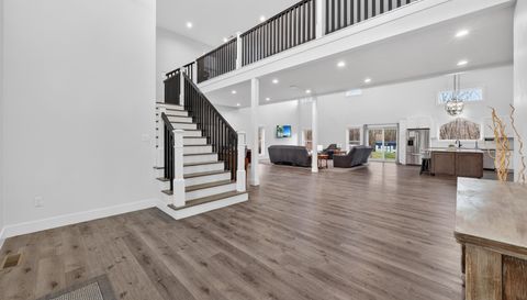 2252 Applegrove St NE