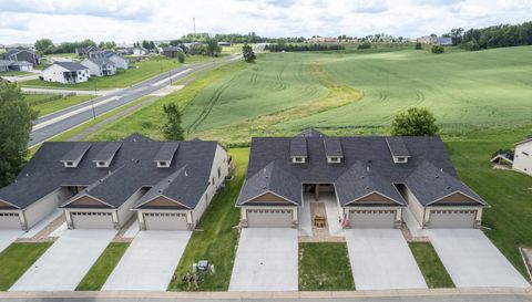 698 Shardlow Place NE