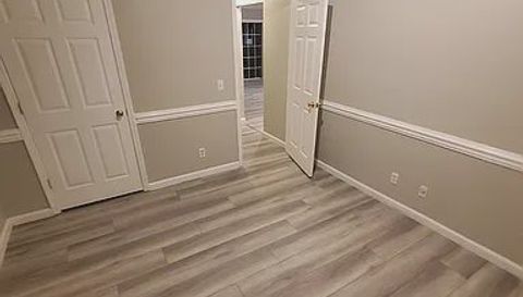 206 Silver Brook Cir