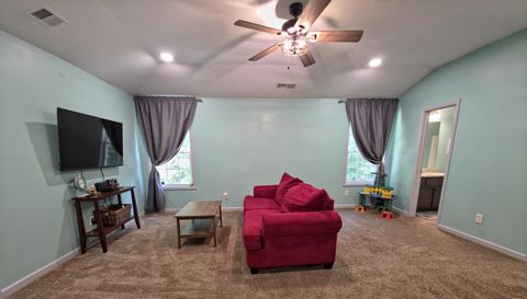 96 Oak Leaf Way