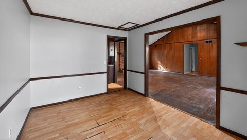 4579 Tudor Castle Dr