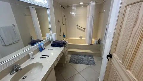 600 Executive Center Dr