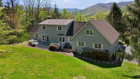 29 Small Mountain Dr