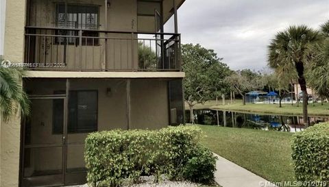 309 Lakeview Dr