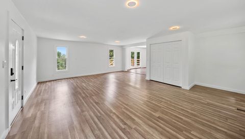 1218 Sweet Creek Rd