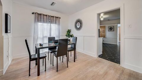 2707 Burlington Blvd