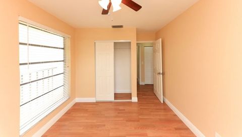 547 North Pine Island Road