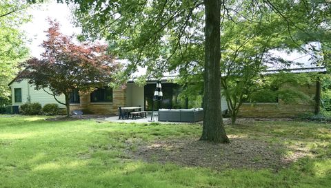 411 S Pleasant Ridge Rd