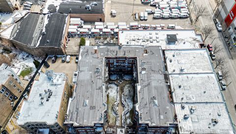 845 W Belle Plaine Avenue