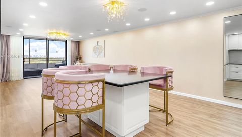 600 Three Islands Blvd