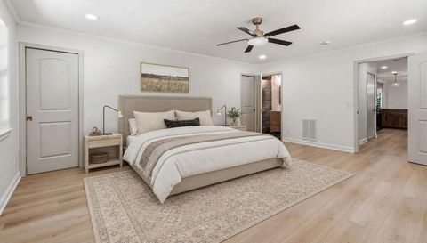 8 Overlook Ct