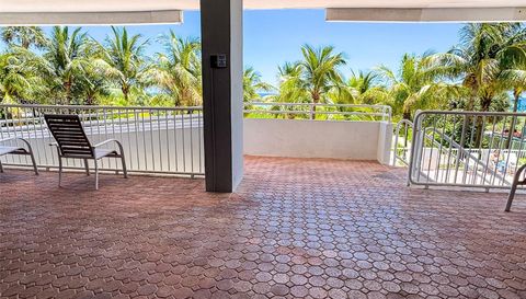 9341 Collins Ave