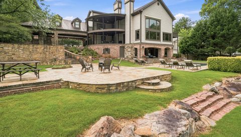 570 Creekwood Dr