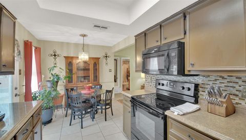1713 Parkside CIR