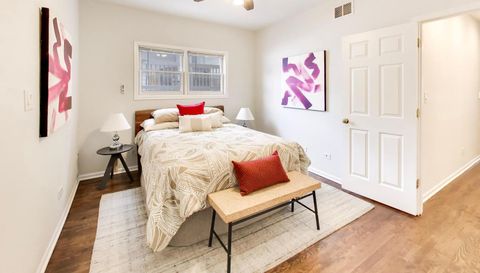 1359 W Hubbard Street