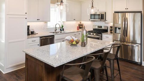 2524 Buchanan Lane S