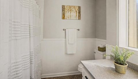 6611 Crooked Creek