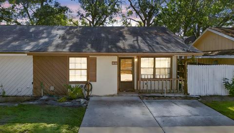 490 TAMARACK