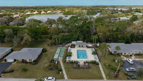 7128 W COUNTRY CLUB DRIVE N