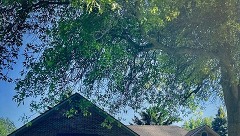 4335 W Hunters Ridge Ln