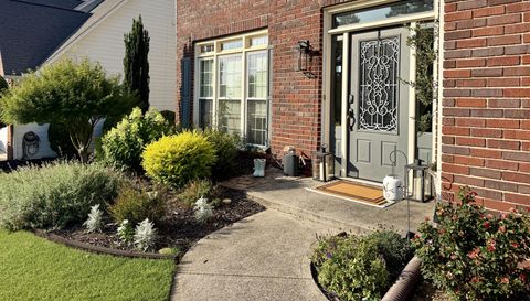 450 Chandler Ct