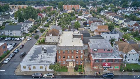 203 Willis Ave