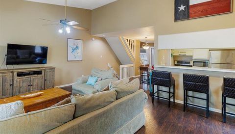 704 Horseshoe Bay BLVD