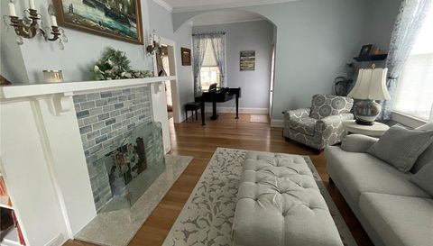 243 S CENTRAL AVENUE