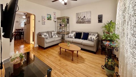 5044 W 31st Place