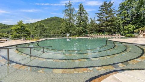 14 E Saddle Notch Ln