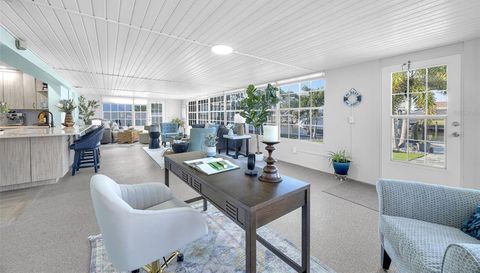 1015 SPINDLE PALM WAY