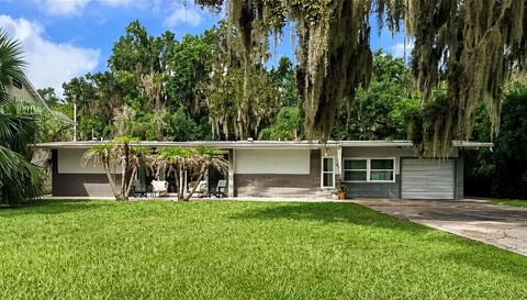 46 Palm Dr