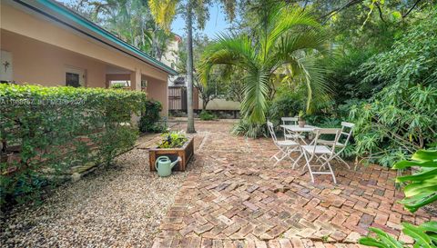 2496 - 2490 Abaco Avenue