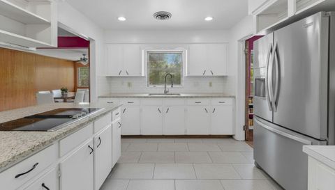 2406 Dellwood Dr
