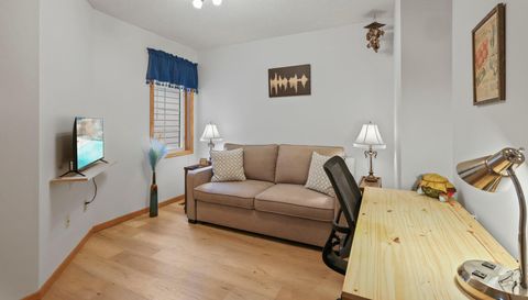 9949 Tamarack Cove