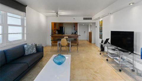 100 Lincoln Rd
