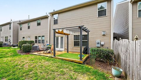 208 Princess Pl